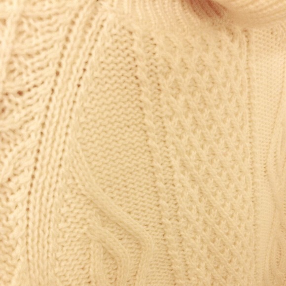 f21 neck sweater - Picture 4 of 4