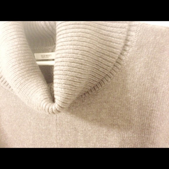 cute brown neck sweater - Picture 4 of 4