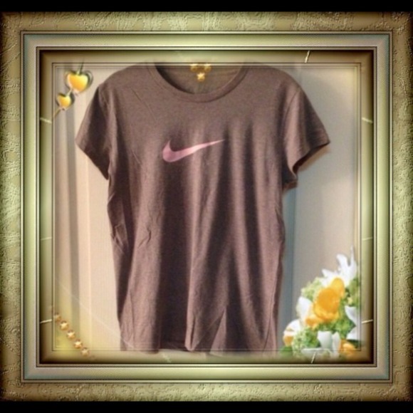 Women's Nike Grey T-Shirt