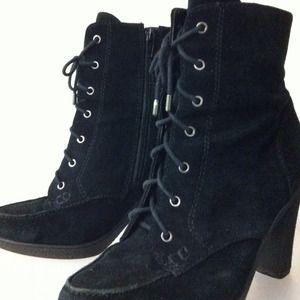 Banana Republic 100% black suede lace up booties