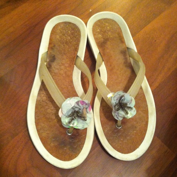 ☀White Coach Sandals☀