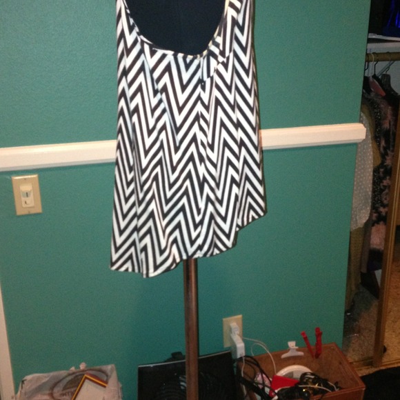 H&M stripped high-low top Size: 2/Small - Picture 2 of 2