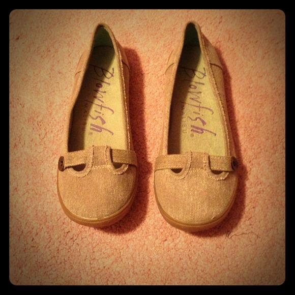 Tan flats
