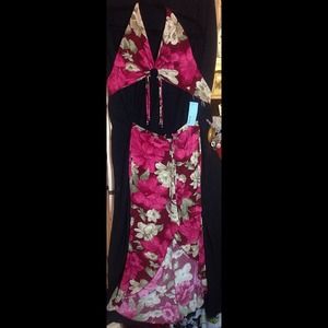 Set rose halter and high low skirt