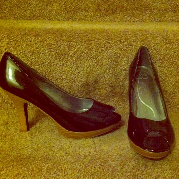 Cute heels! Perfect condition