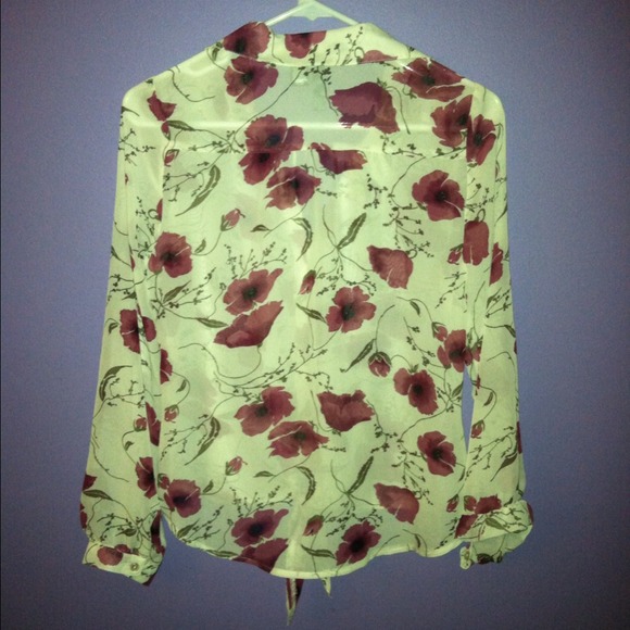 Lace blouse - Picture 2 of 2