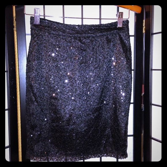 Sequin black skirt (XS)
