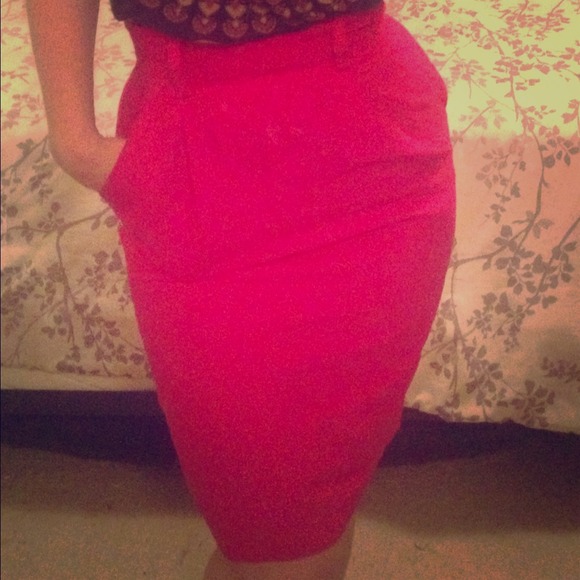 Vintage fuschia high waist pencil skirt