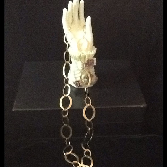 VINTAGE AVON GOLD TONE NECKLACE - Picture 2 of 4