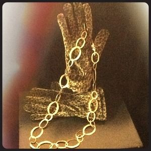 VINTAGE AVON GOLD TONE NECKLACE