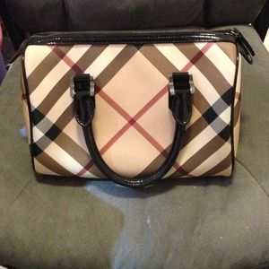SOLD!!!!!Burberry Classic Boston bag