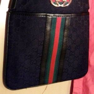 Bundle juicy and gucci . Black and red with green