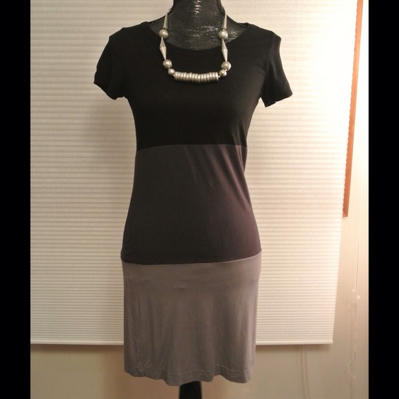🔲H&M Monochrome color block dress🔳