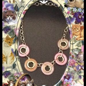 *GIFTED*  GOLD TONE CHAIN WITH ACRYLIC CIRCLES