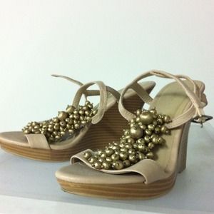 Gold bauble detail nude sandal with wood heels