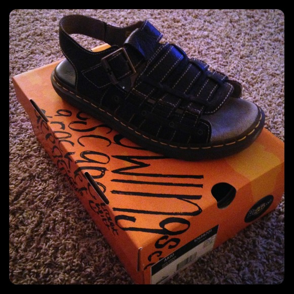 Men's Dr martens sandals sz 11