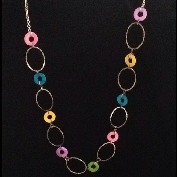 GOLD TONE WHIMSICAL NECKLACE, LOBSTER CLAW CLOSURE - Picture 2 of 4