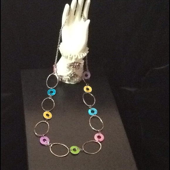 GOLD TONE WHIMSICAL NECKLACE, LOBSTER CLAW CLOSURE - Picture 3 of 4