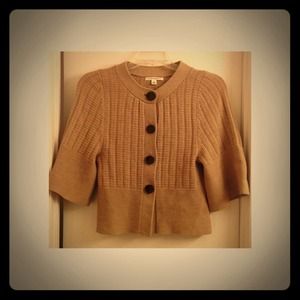 Banana Republic small beige sweater. NWOT