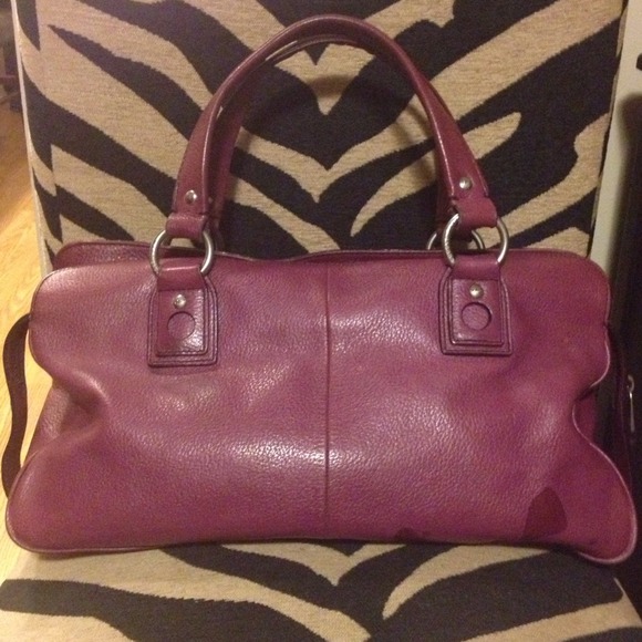 SOLD! MARC BY MARC JACOBS Pink Leather Bow Handbag - Picture 3 of 4