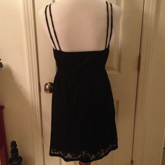 ❌SOLD IN BUNDLE❌NWOT🌺Black Lace Dress🌺 - Picture 3 of 4
