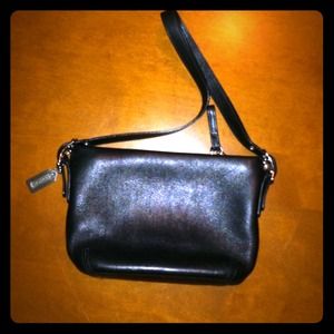 Cute Compact Coach Purse 👝