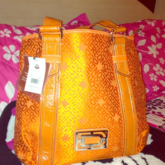 New Dereon handbag