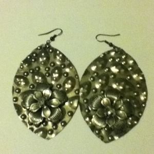 1 pair of earrings! :)