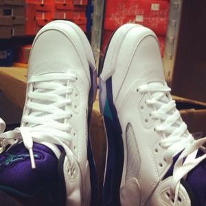 Air Jordans 8 Retro "Grapes". Never worn.