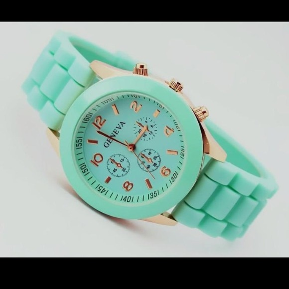⌚New Mint and Gold Watch