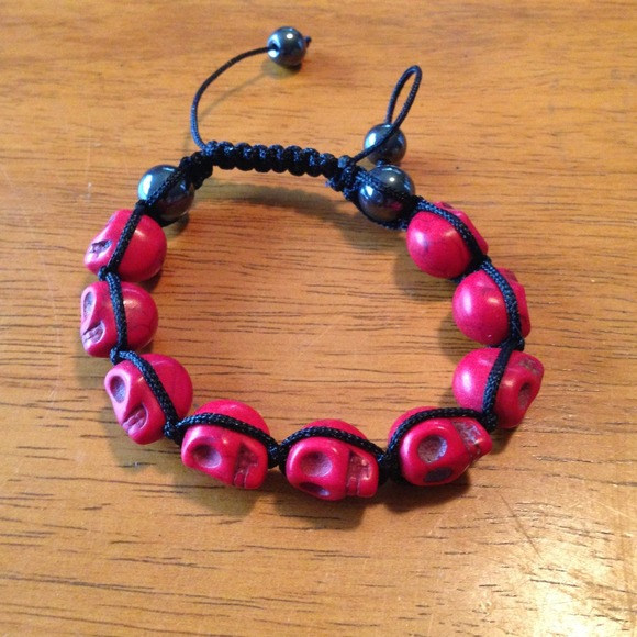 Stone skull shamballa