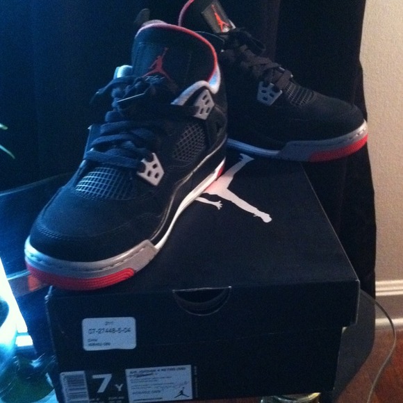 Air Jordan 4 Retro