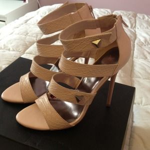 Justfab heel ... Never wear