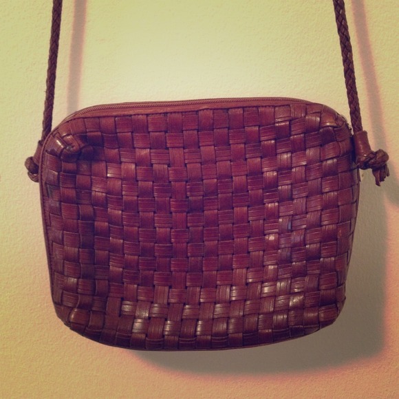 Vintage cross body shoulder bag