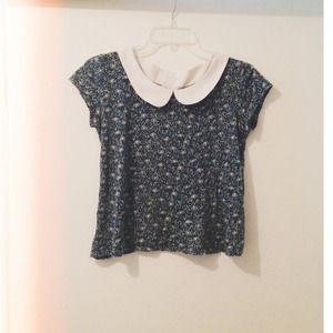 ⭕SOLD⭕UO Peter Pan top
