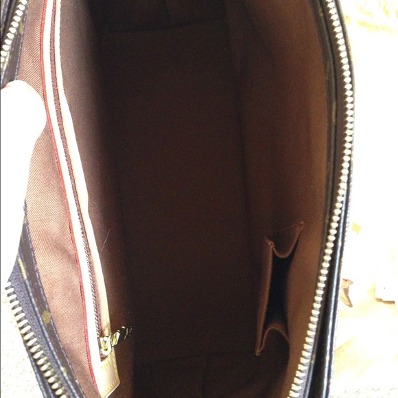 💢Sold💢Authentic Louis Vuitton monogr Cabas Mezzo - Picture 4 of 4