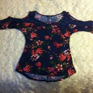 :)SOLD(: Deb top with cut out shoulders