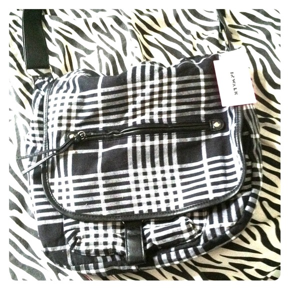 **TRADED** Messenger bag