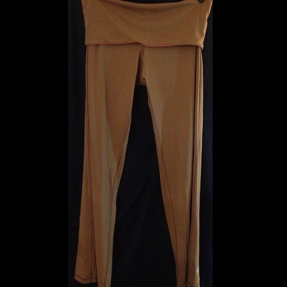 Lululemon size 10 athletic pants