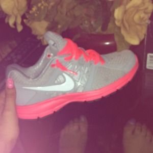 Running sneakers ( Nike )