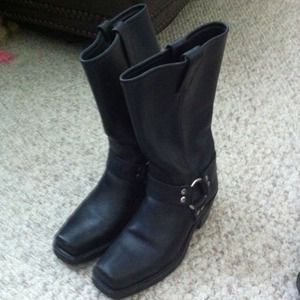 For marisapeacock. Authentic frye motorcycle boots
