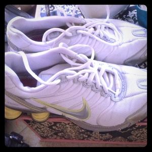 Nike Shox | gold strap shoes bundle