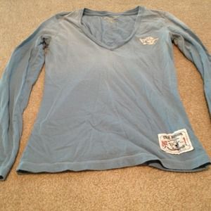 True Religion blue v-neck!