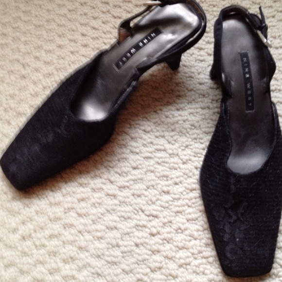 Reduced-Fabric/Lace Nine West Heels- BNWOT -Sz 7.5
