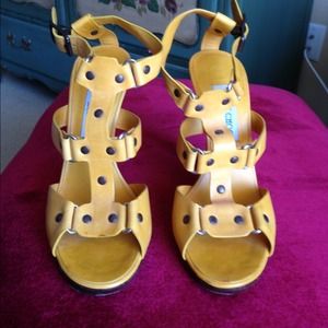 JIMMY CHOO YELLOW STRAPY SUMMER SHOES
