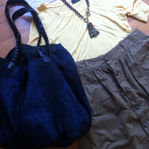 Old Navy Handbags - ☀ SALE☀Roomy Tote Bag
