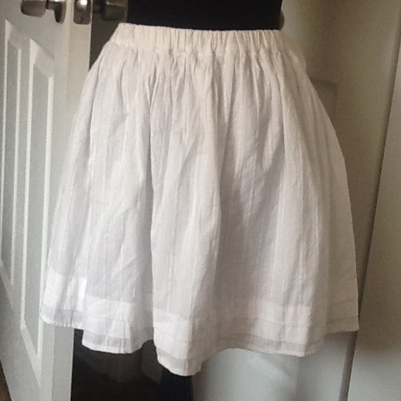 CUTE SKIRT - Picture 2 of 2