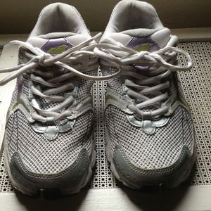 Avia running shoes