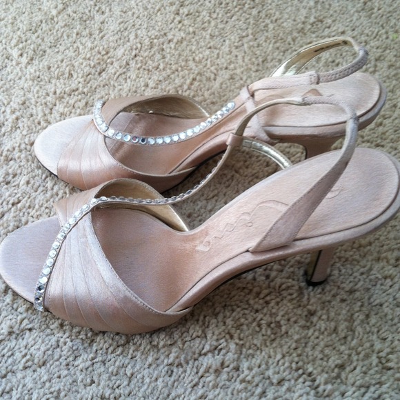 Nina Shoes - Gold satin sandals