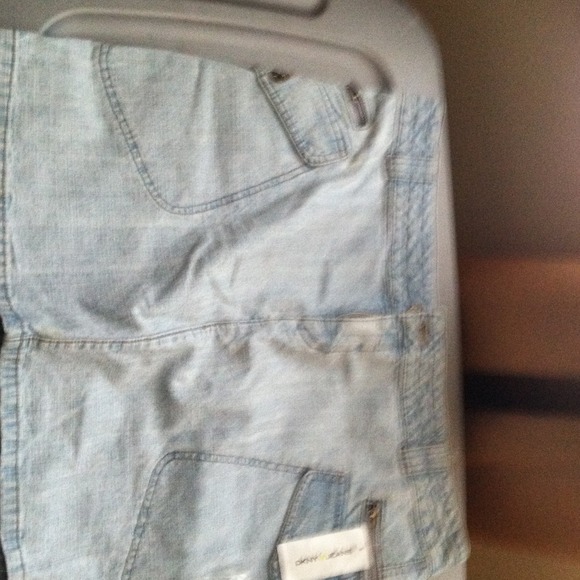 "NEW" DKNY JEANS MINI SKIRT